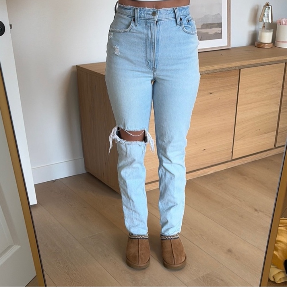 Abercrombie Women’s The 90s Straight Ultra High-Rise Jeans (Curve Love)